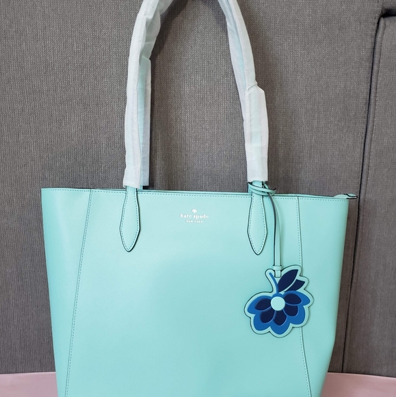 Donna Aqua bloom - Picture 1 of 1